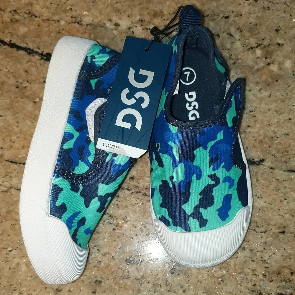 NEW Water Shoes